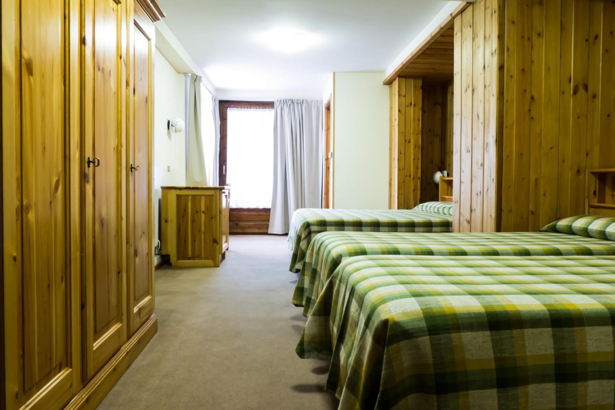 Hotel Valdotain Villeneuve Exterior photo