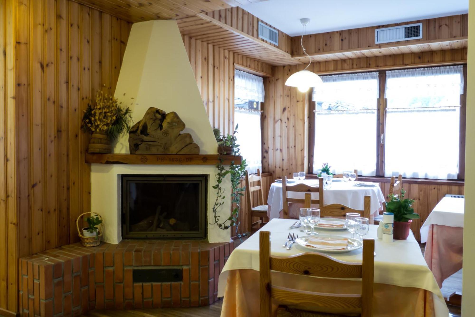 Hotel Valdotain Villeneuve Exterior photo